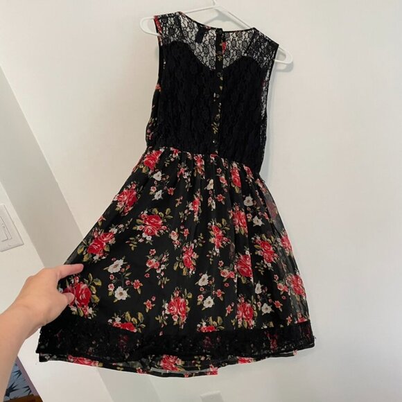 FOREVER 21 Black Red Floral / Sheer Black Lace Back Mini Fit Flare Dress NO BELT - Picture 14 of 16